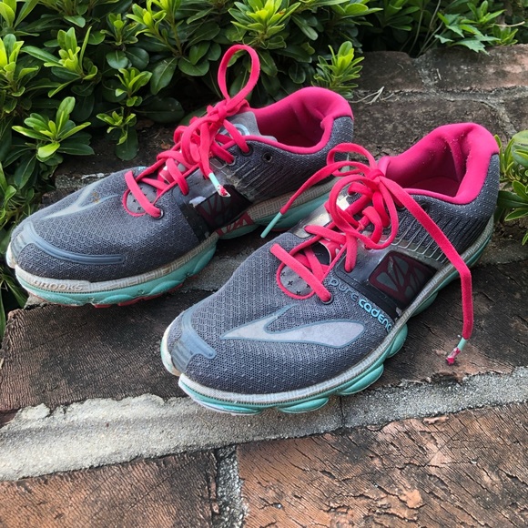 Brooks "PURE CADENCE 4" purple & pink athletic shoes sz 9 - Picture 2 of 12